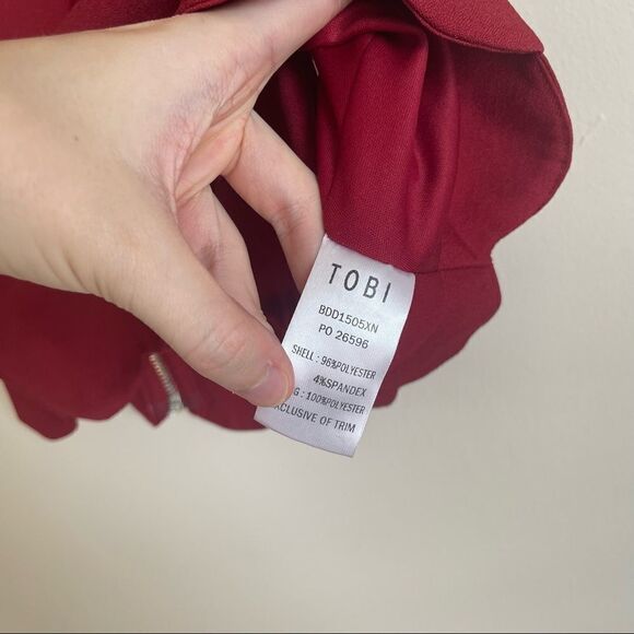 TOBI Getting Wavy Scalloped Top - Wine Large - Picture 6 of 8